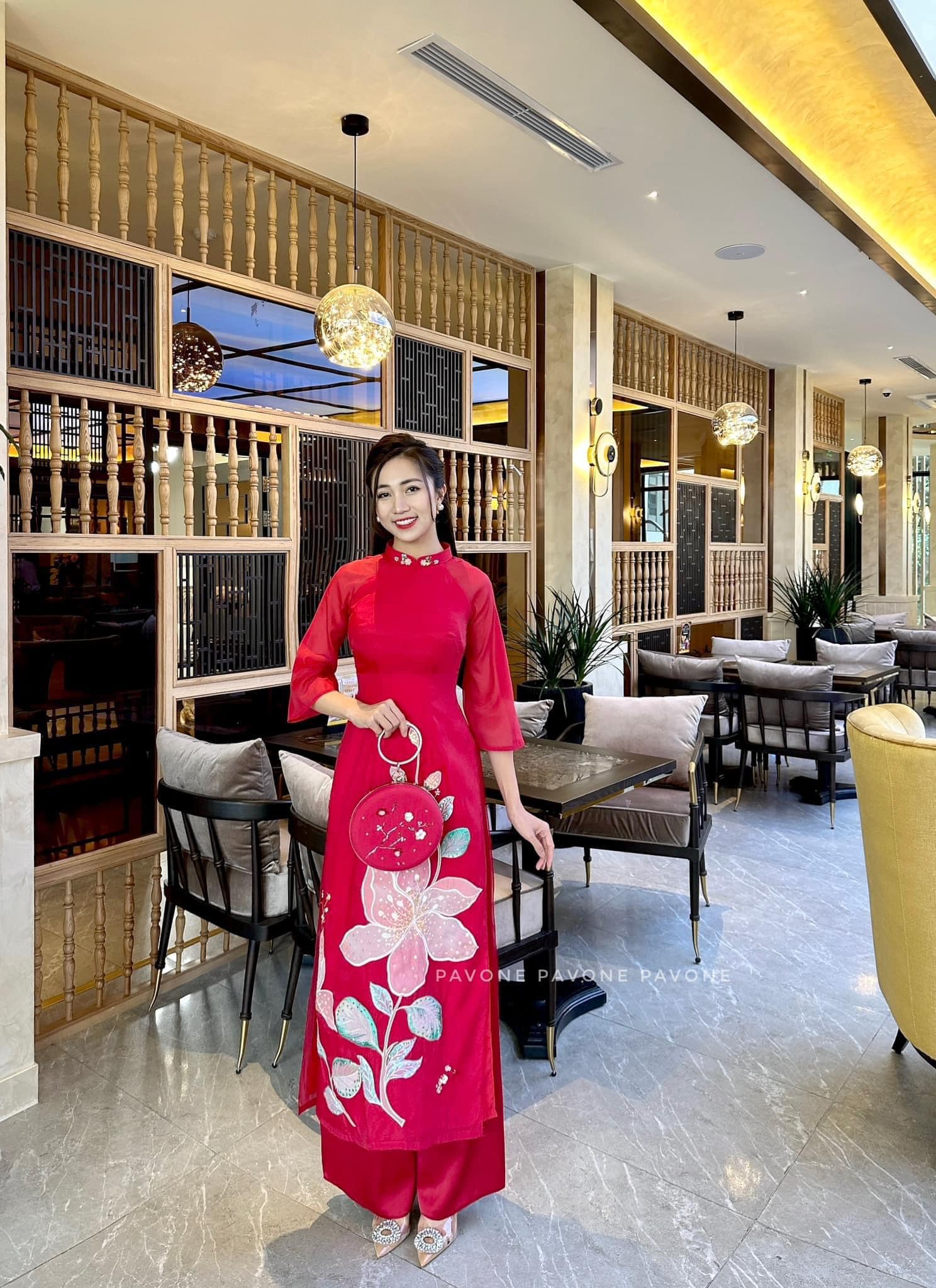 ao-dai-nu-cach-tan-thiet-ke-theu-hoa-dinh-ket-thu-cong-panove (3)