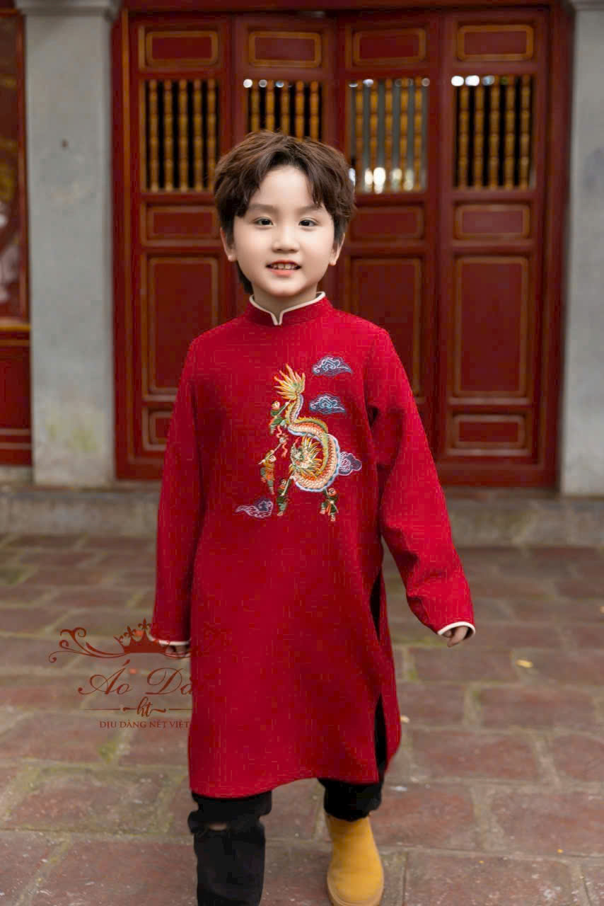 Mai rồng đỏ Bố va bé trai (2)