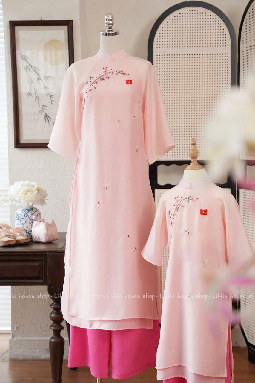 áo dài hoa đào tết