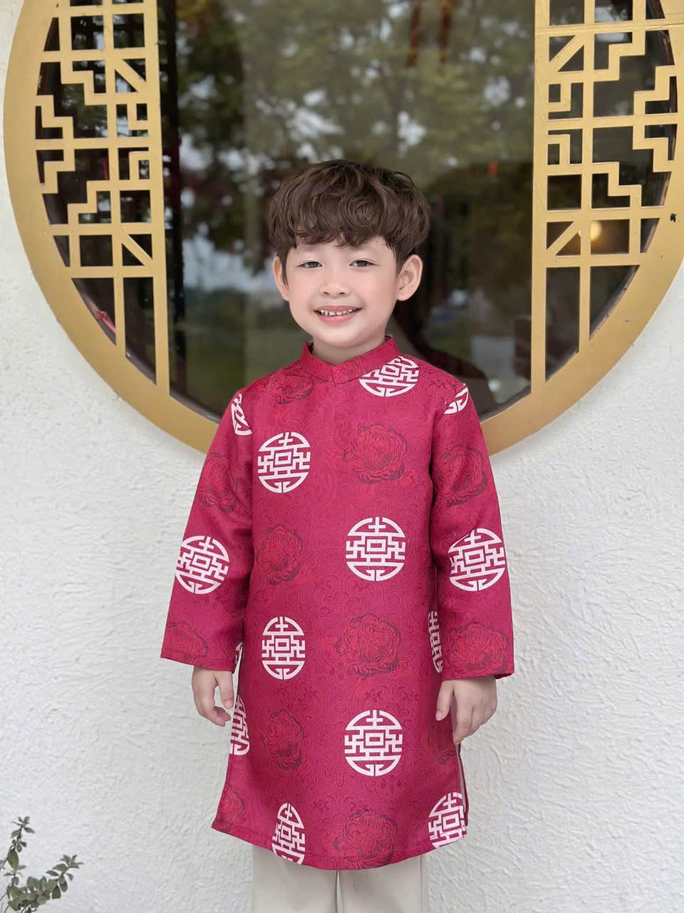 Áo dài bé trai mẫu gia đình