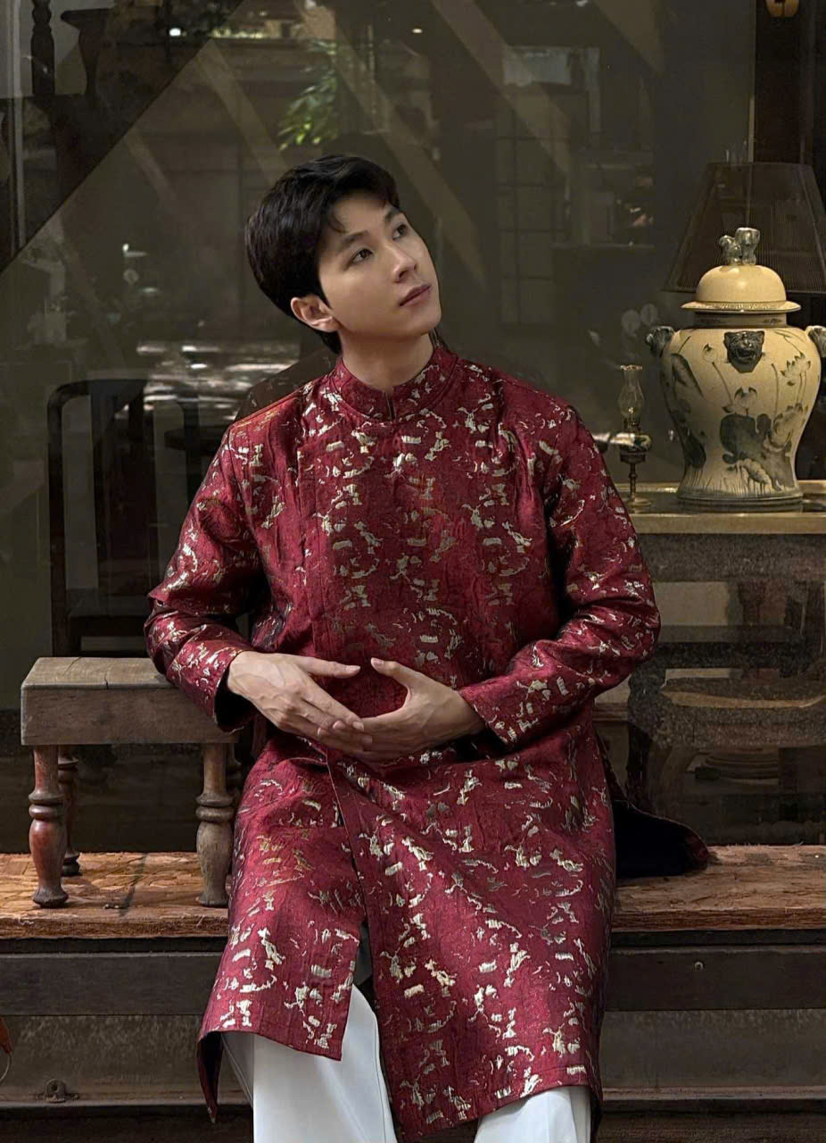Áo dài nam cách tân
